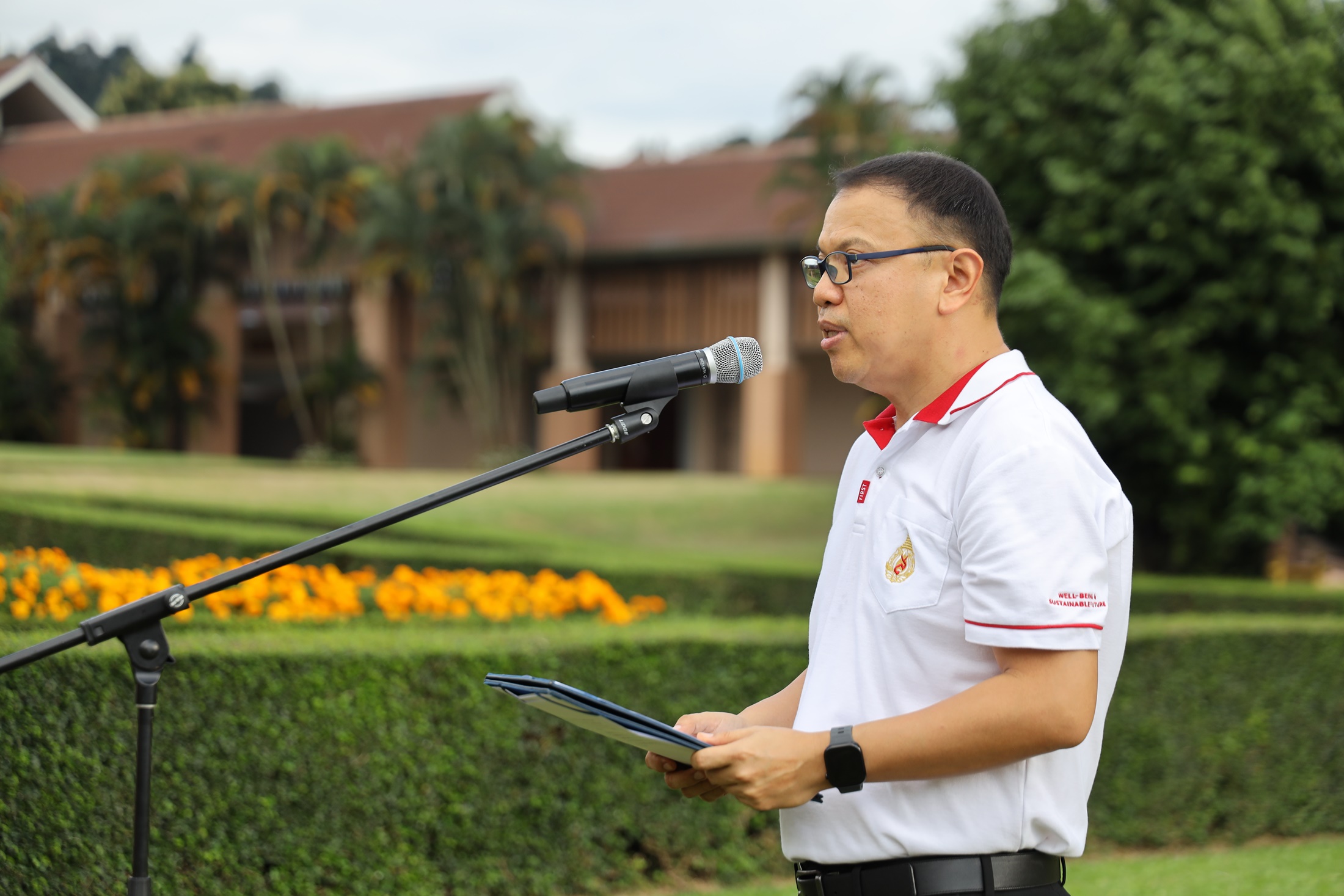 MFU News : Walk_n_Run_with_President__4_.JPG