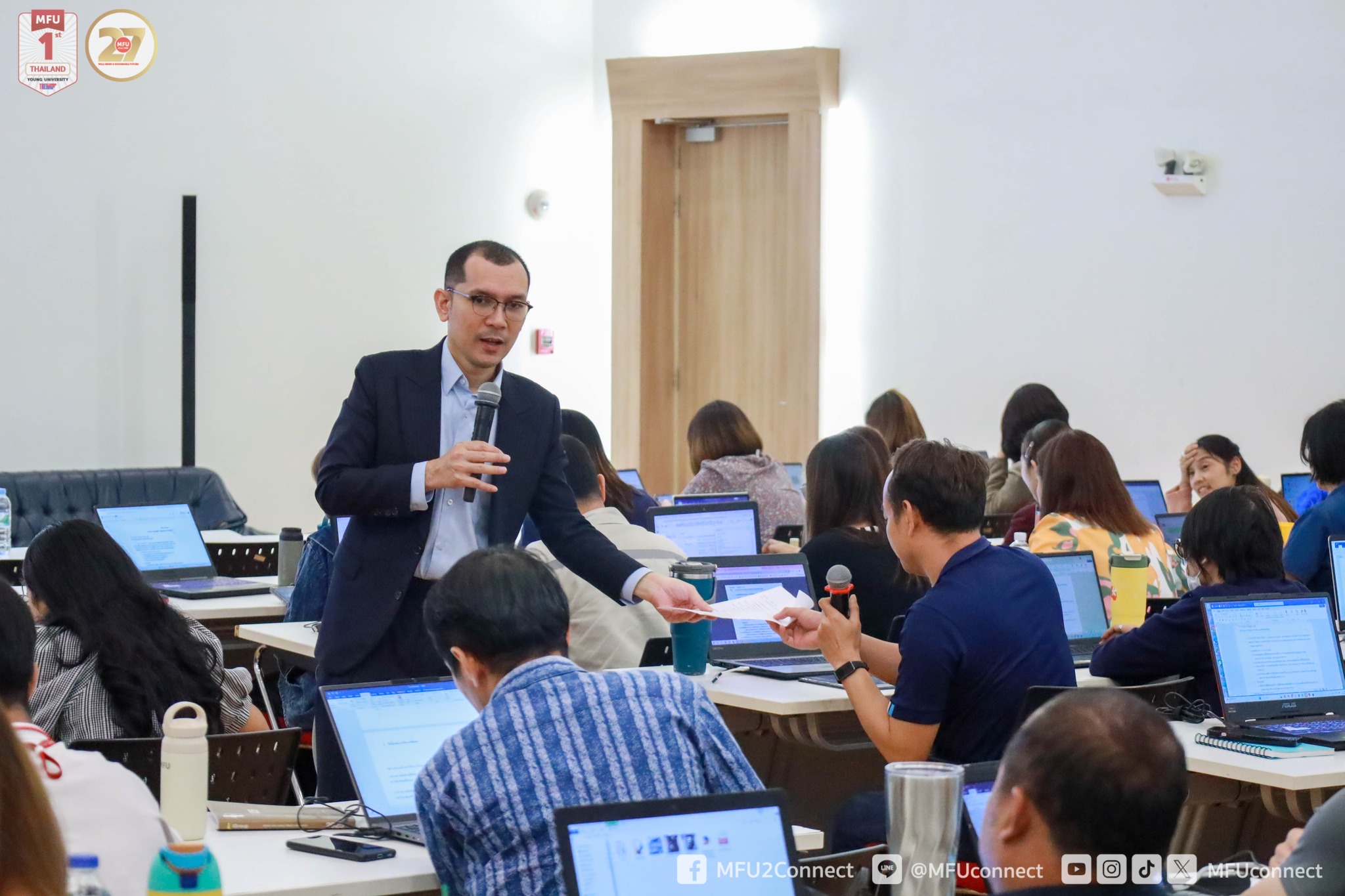 MFU News : Day2_Writing_an_Analytical_Paper__8_.jpg